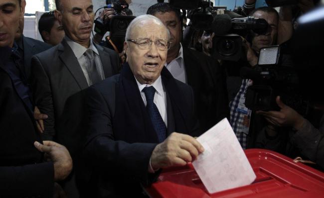 من هو الرئيس التونسي الجديد الباجي قائد السبسي ؟ - 